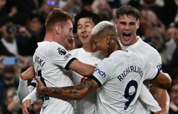 包含托特纳姆热刺队实现逆袭,夺得关键胜利的词条 包含托特纳姆热刺队实现逆袭,夺得关键胜利的词条