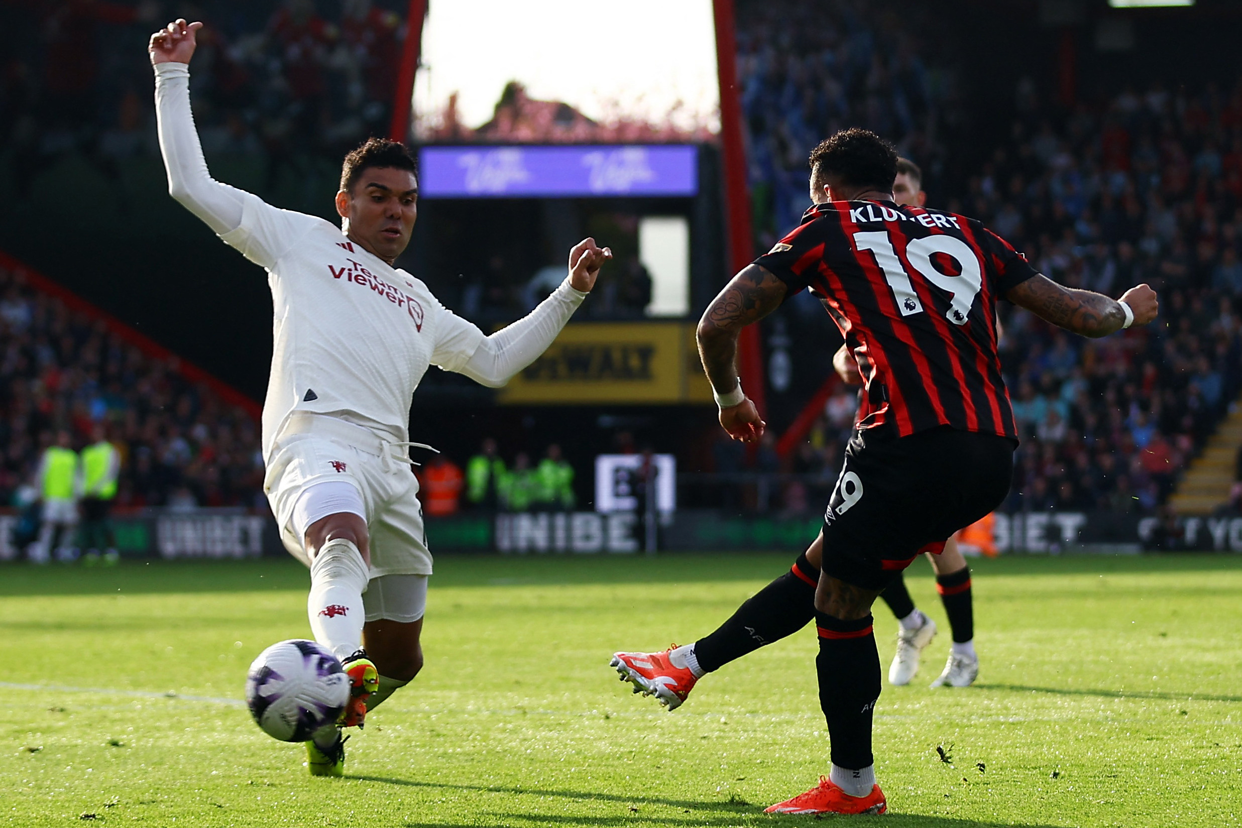 曼联惊险获胜,实力稳步提升的简单介绍 曼联惊险获胜,实力稳步提升的简单介绍