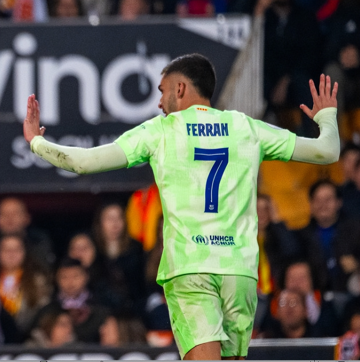 巴伦西亚主场不敌埃瓦尔,遗憾失利 巴伦西亚主场不敌埃瓦尔,遗憾失利