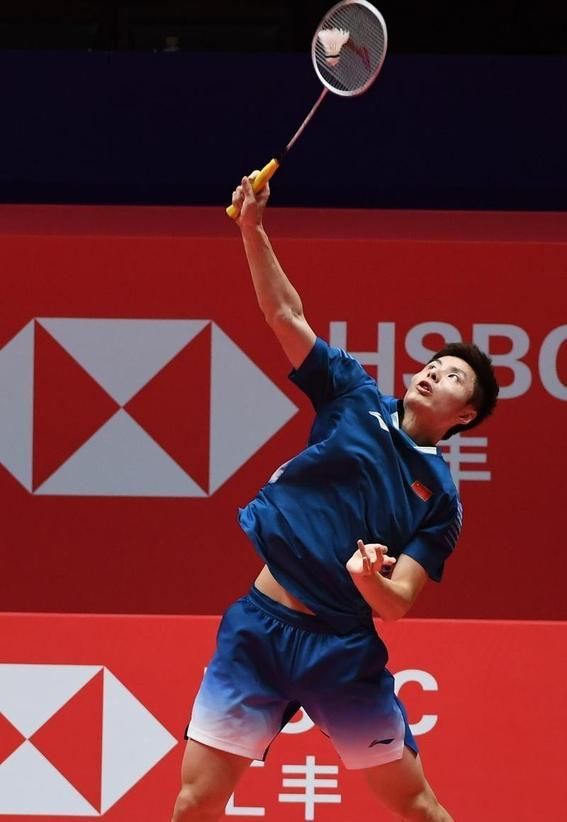 日本选手在羽毛球比赛中夺冠 日本选手在羽毛球比赛中夺冠