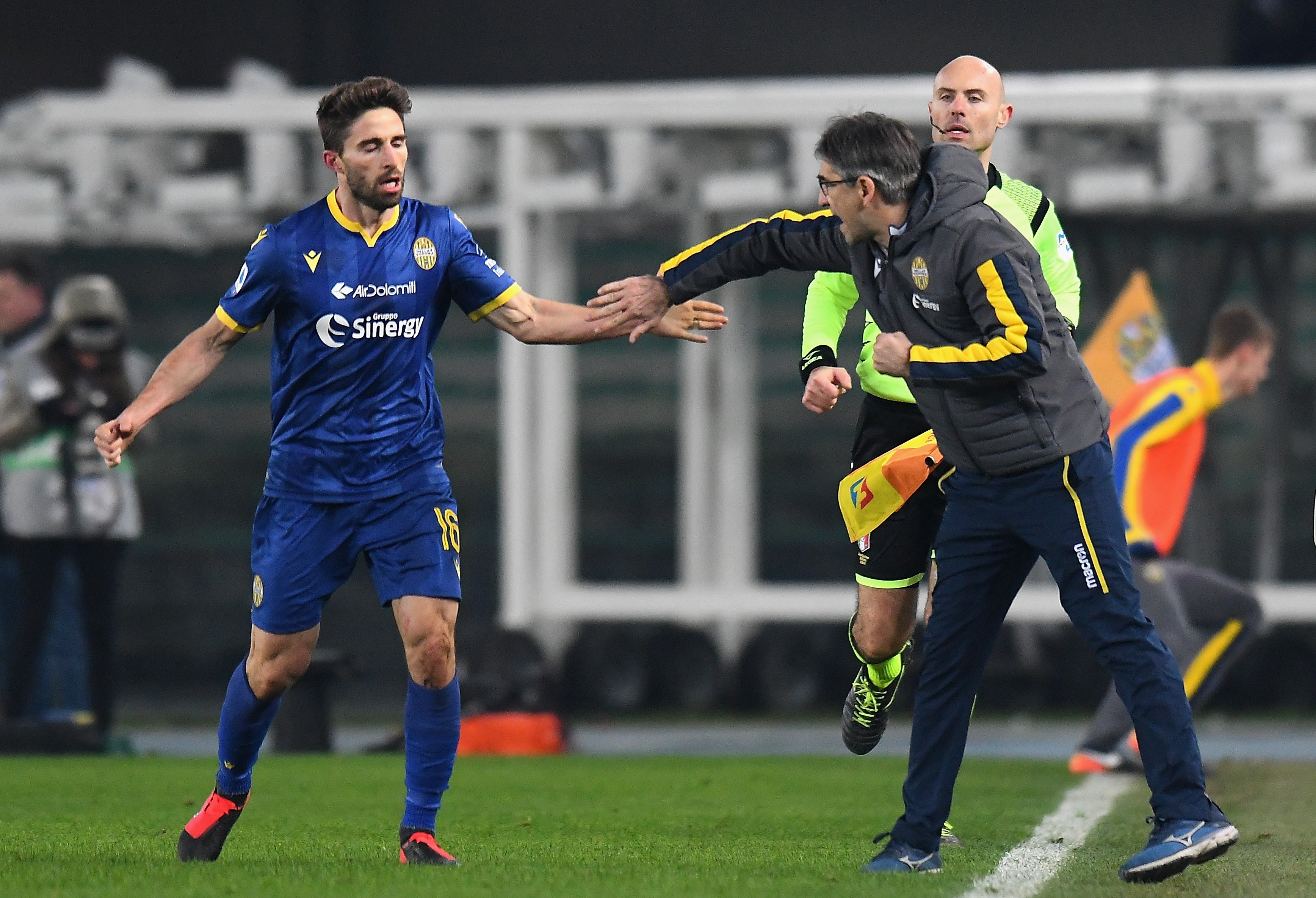 雷火电竞亚洲先驱-包含尤文图斯表现优良，胜败在今晚定夺的词条