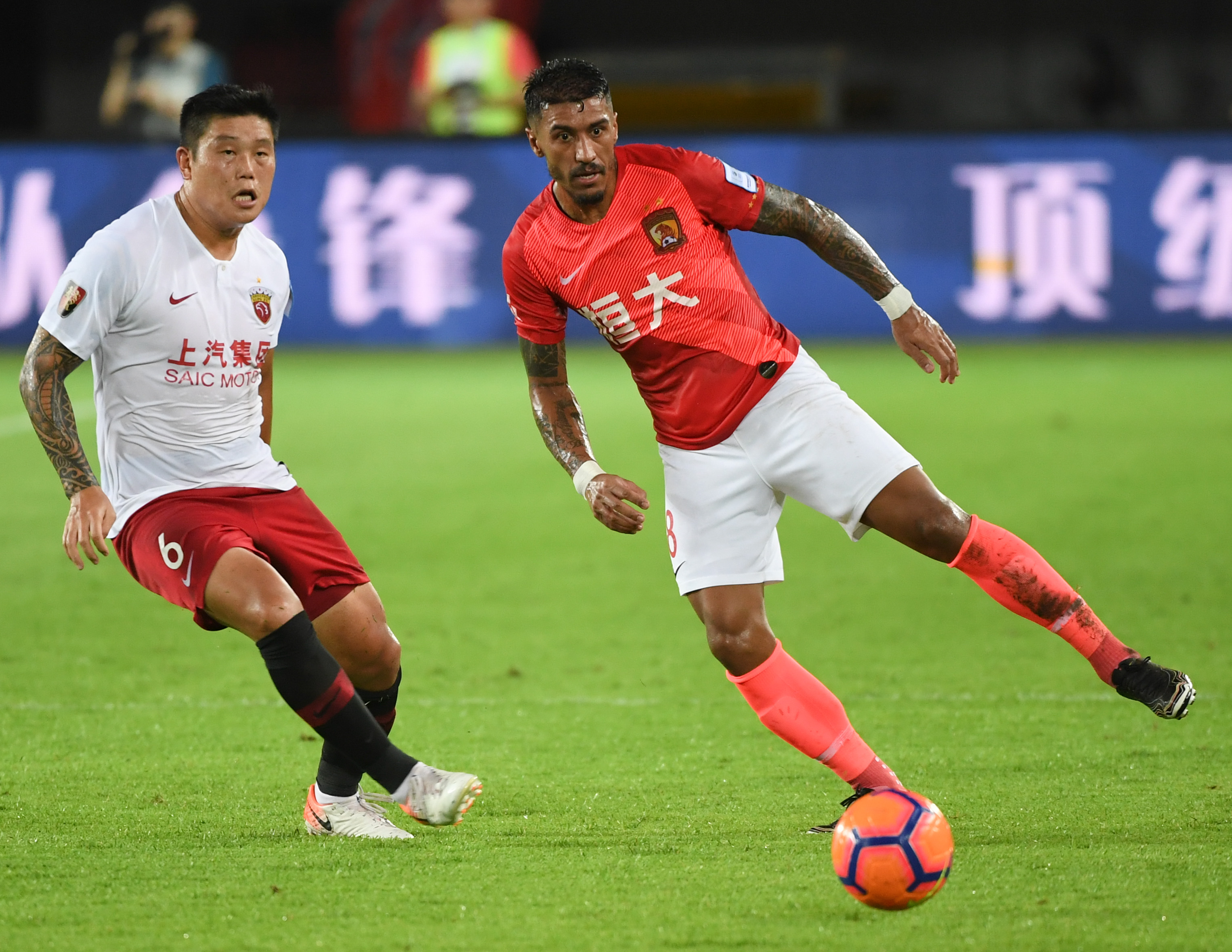 苏宁主场不敌上港,悲剧接连连连形势岌岌可危的简单介绍 苏宁主场不敌上港,悲剧接连连连形势岌岌可危的简单介绍