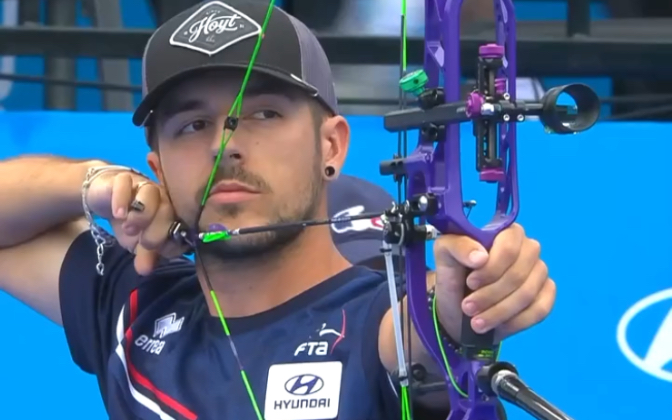 射箭比赛中法国选手秀出神级射术 射箭比赛中法国选手秀出神级射术