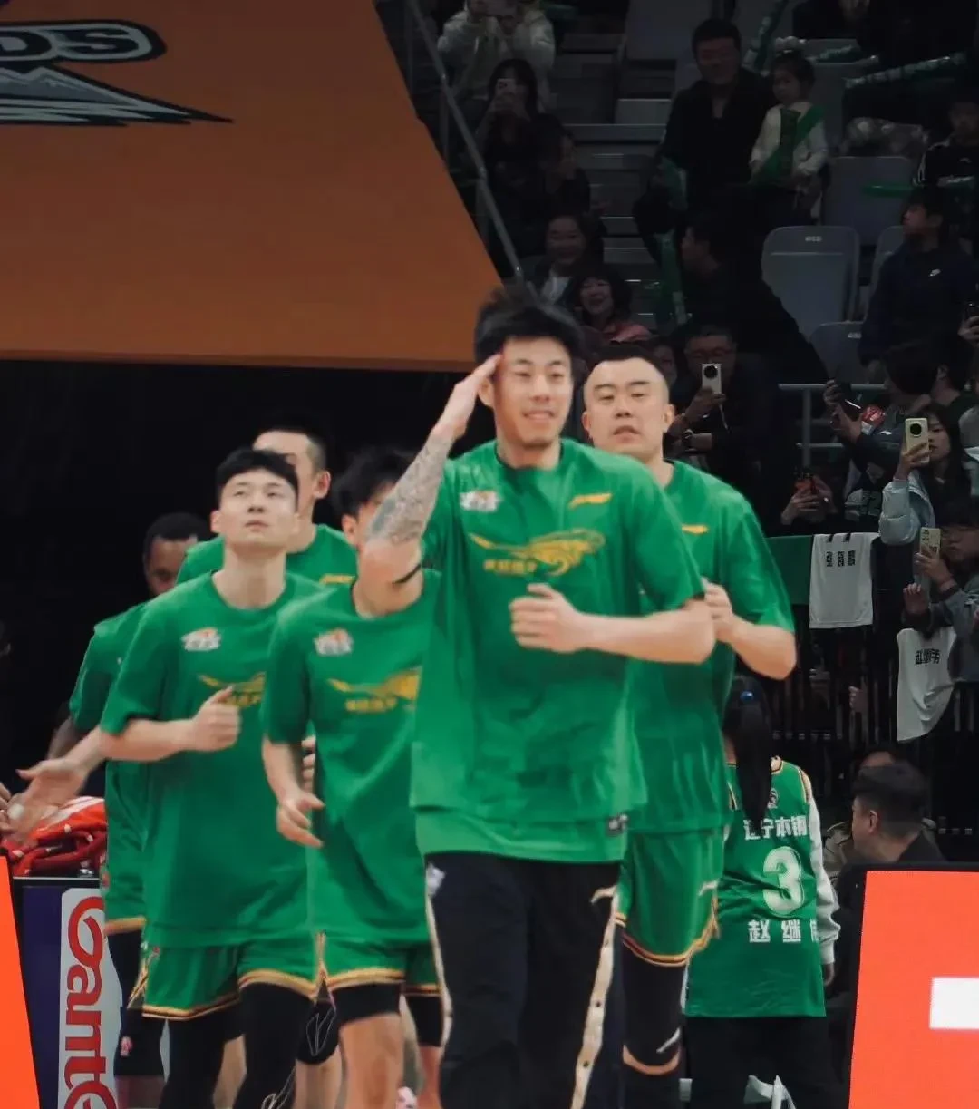 吉林队碾压火箭，张镇麟惊艳四座