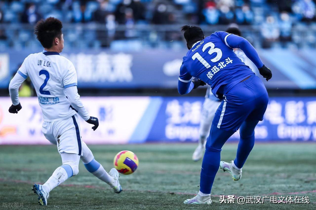 雷火电竞官网-河北银行铁甲勇士士气高昂，客场挑战大连足球队