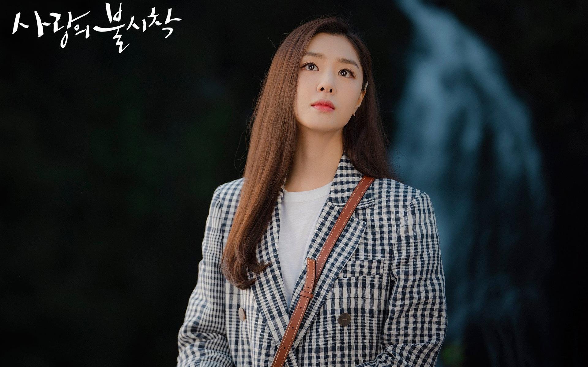 雷火电竞入驻-双核对决，太阳烈焰焚鹈鹕，库里孤星耀赛场—团队利剑与孤胆神射的胜利启示