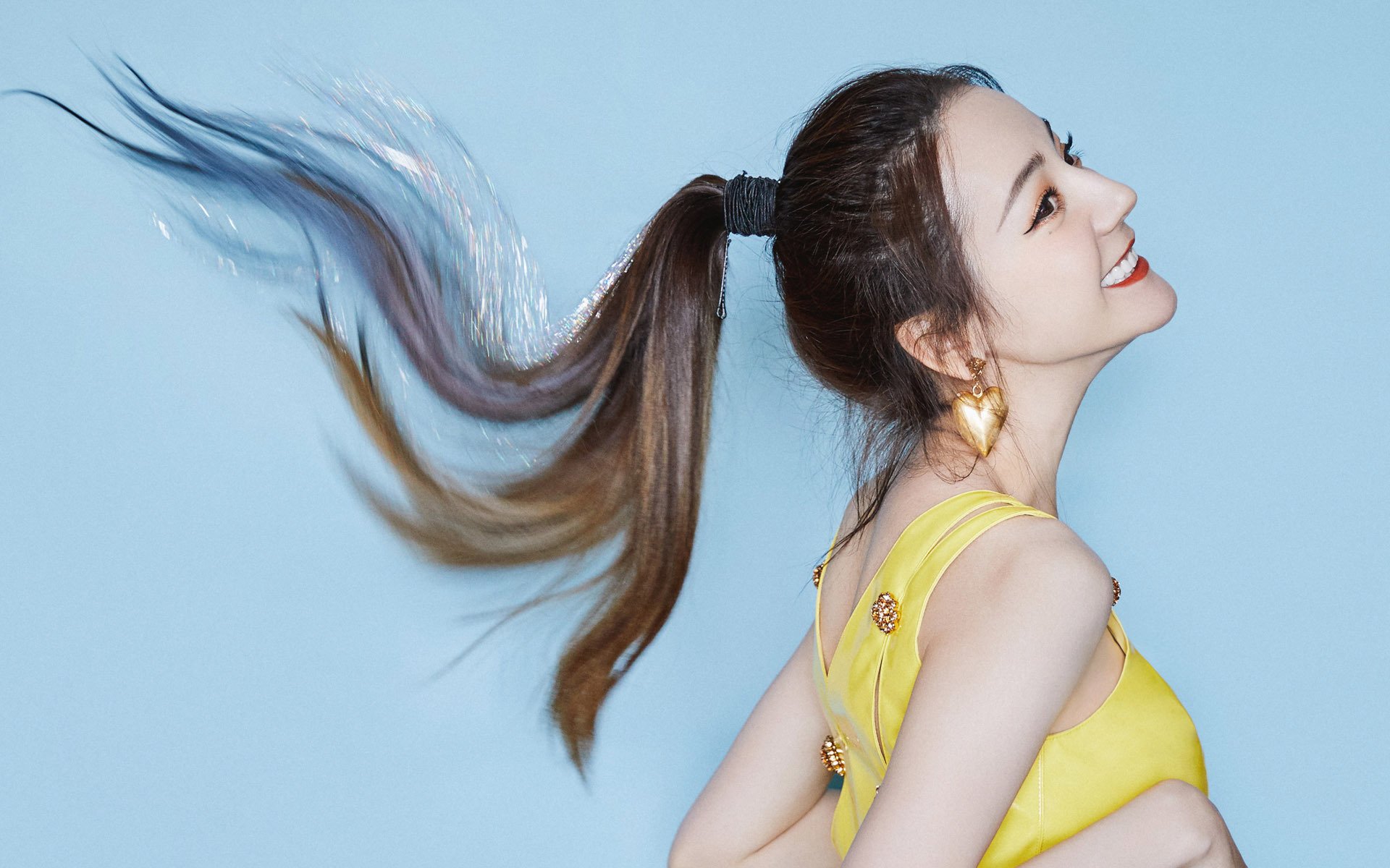 雷火电竞亚洲先驱-双星闪耀夜，当东契奇与字母哥重新定义英雄