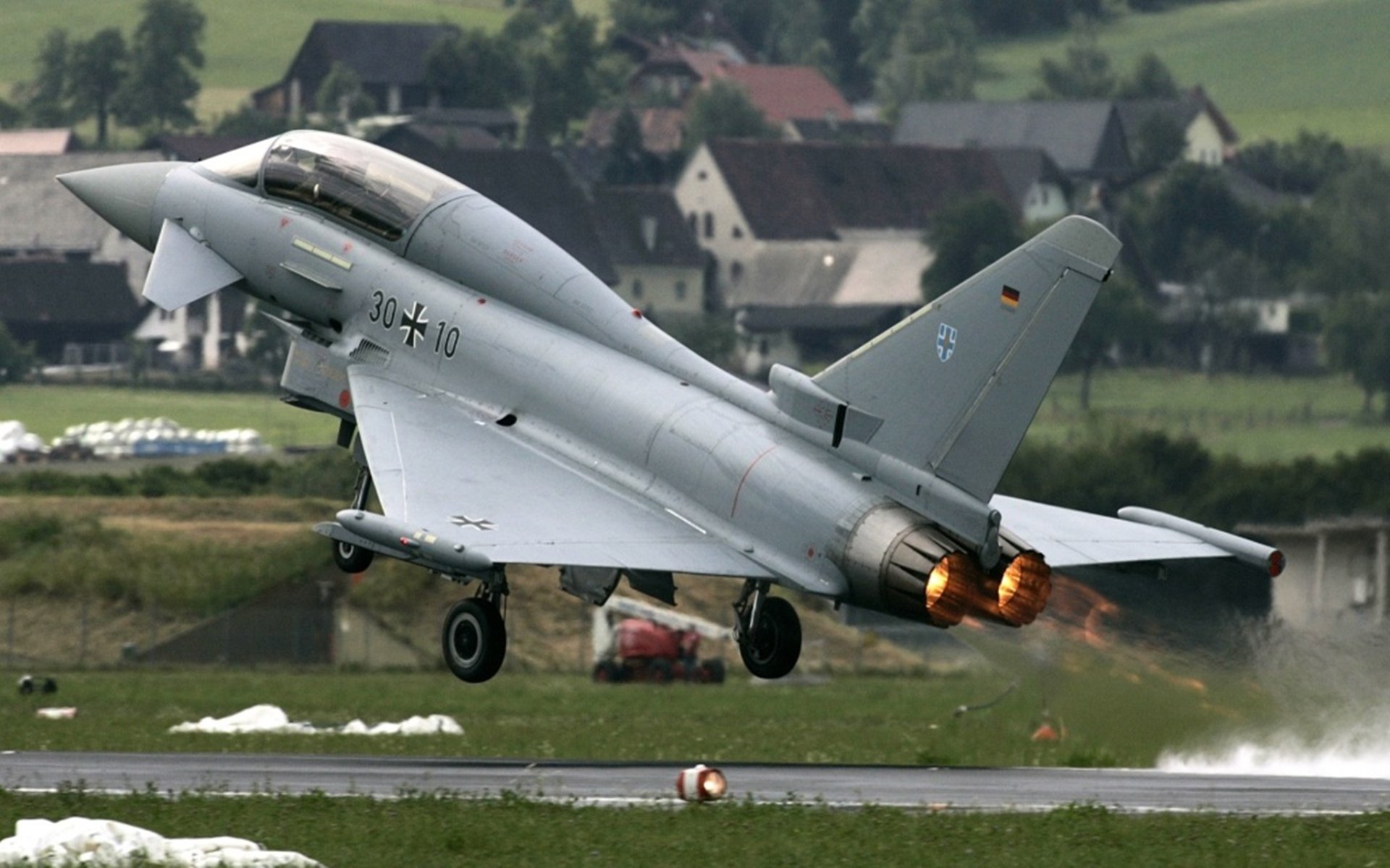 亚洲球星的两种极致，孙兴慜的闪耀与波斯铁链的坚韧