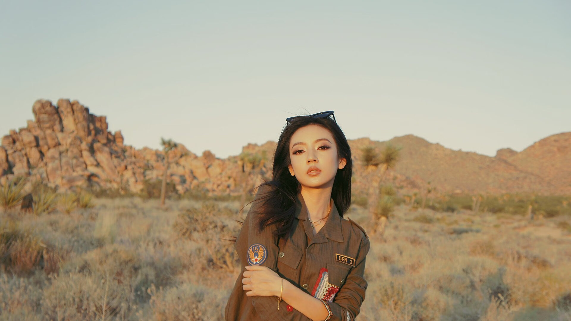 跨界王者，当勒布朗驾驶骑士拉开分差，在F1赛道接管比赛