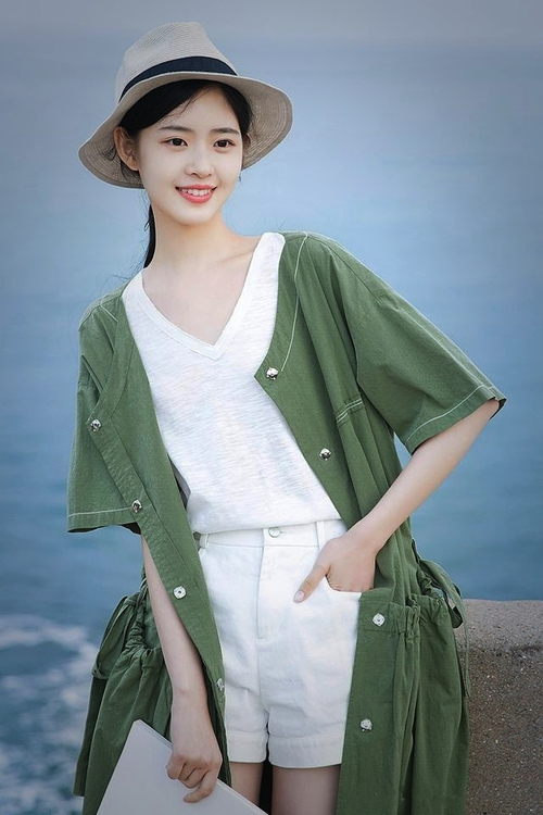 雷火电竞主播-跨界的艺术家，当布克的节奏掌控闪耀欧冠淘汰赛之夜