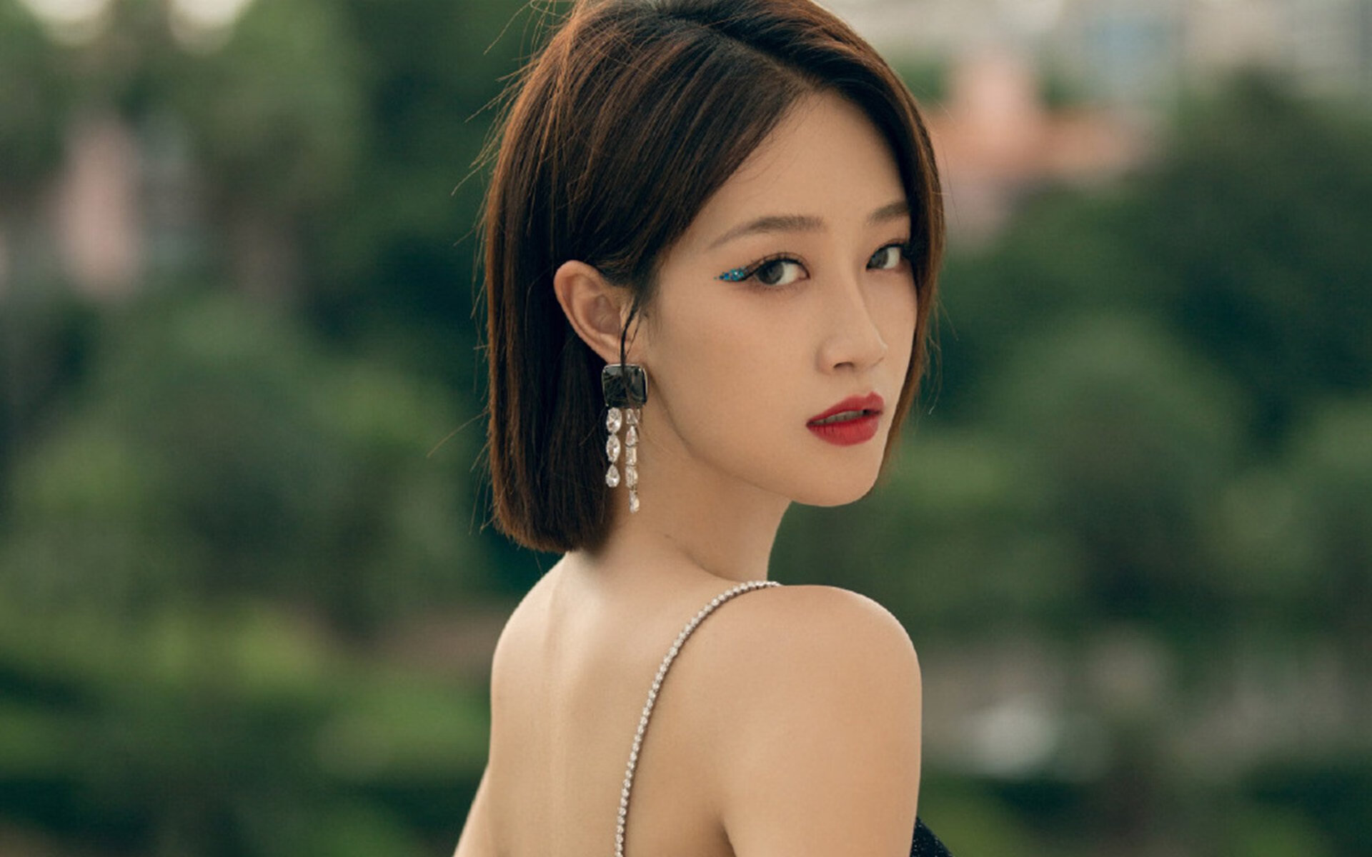 英超争冠之夜，最锋利的刀为何在千里之外？